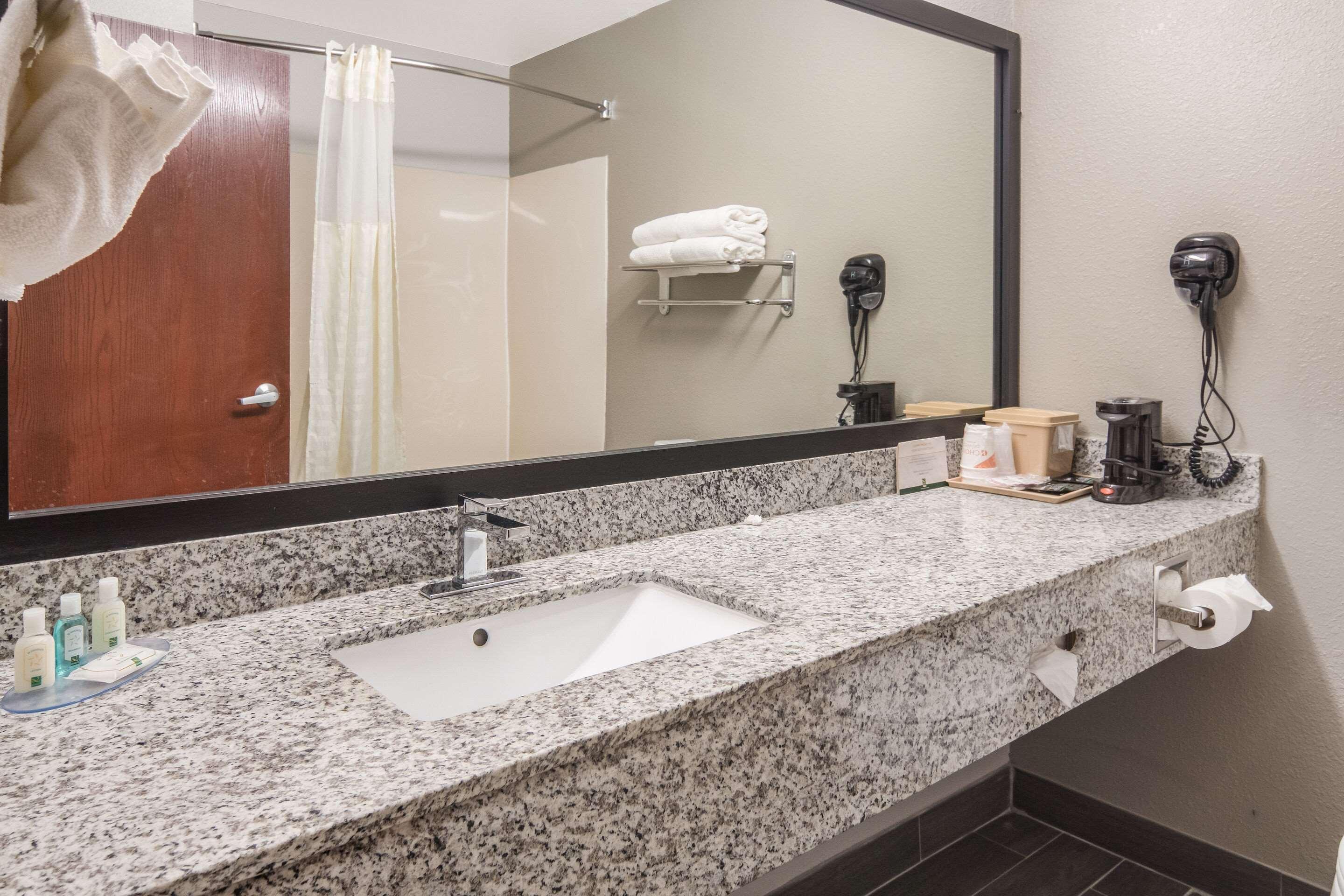 Quality Inn & Suites Fort Worth Dış mekan fotoğraf