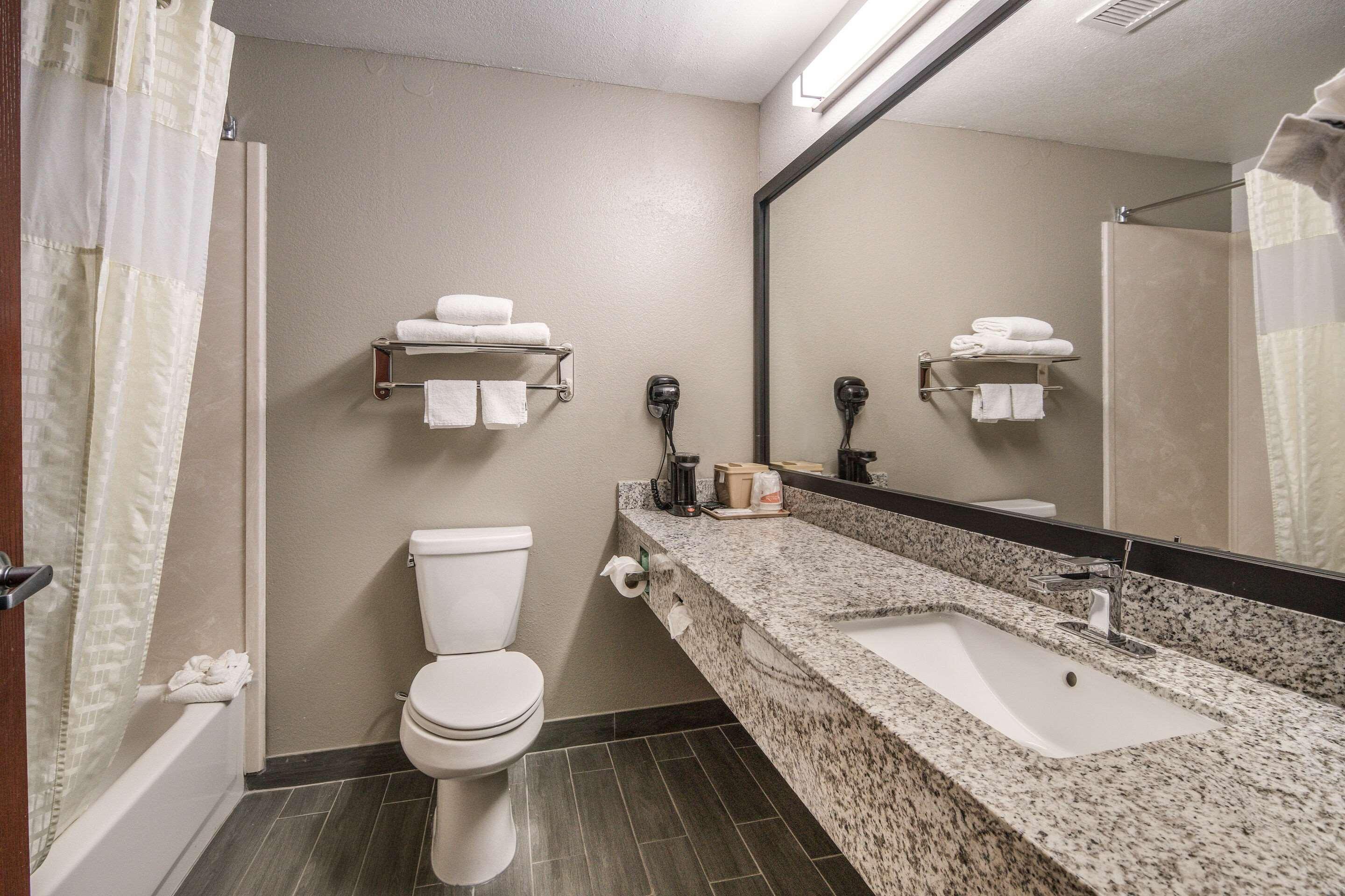 Quality Inn & Suites Fort Worth Dış mekan fotoğraf