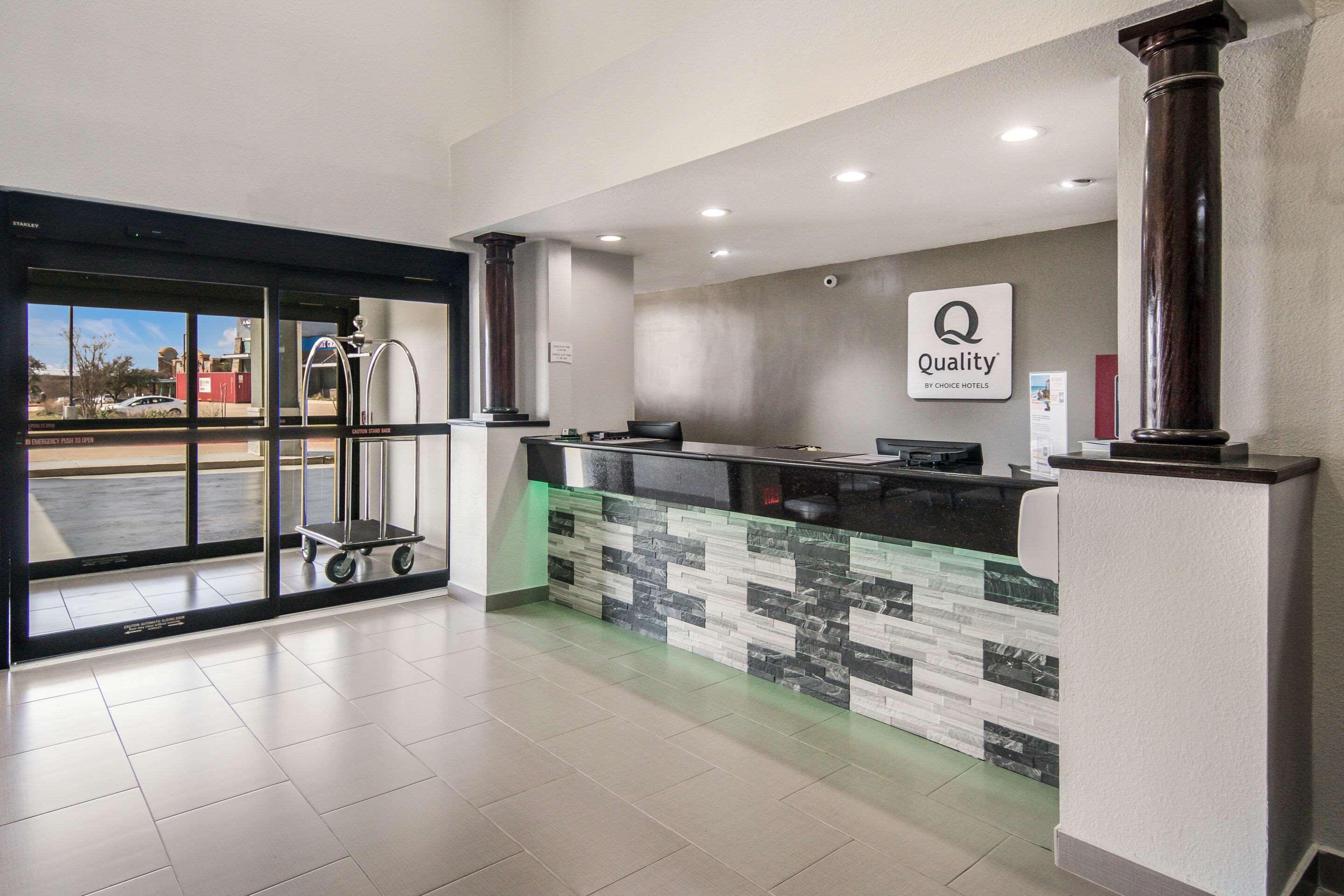 Quality Inn & Suites Fort Worth Dış mekan fotoğraf