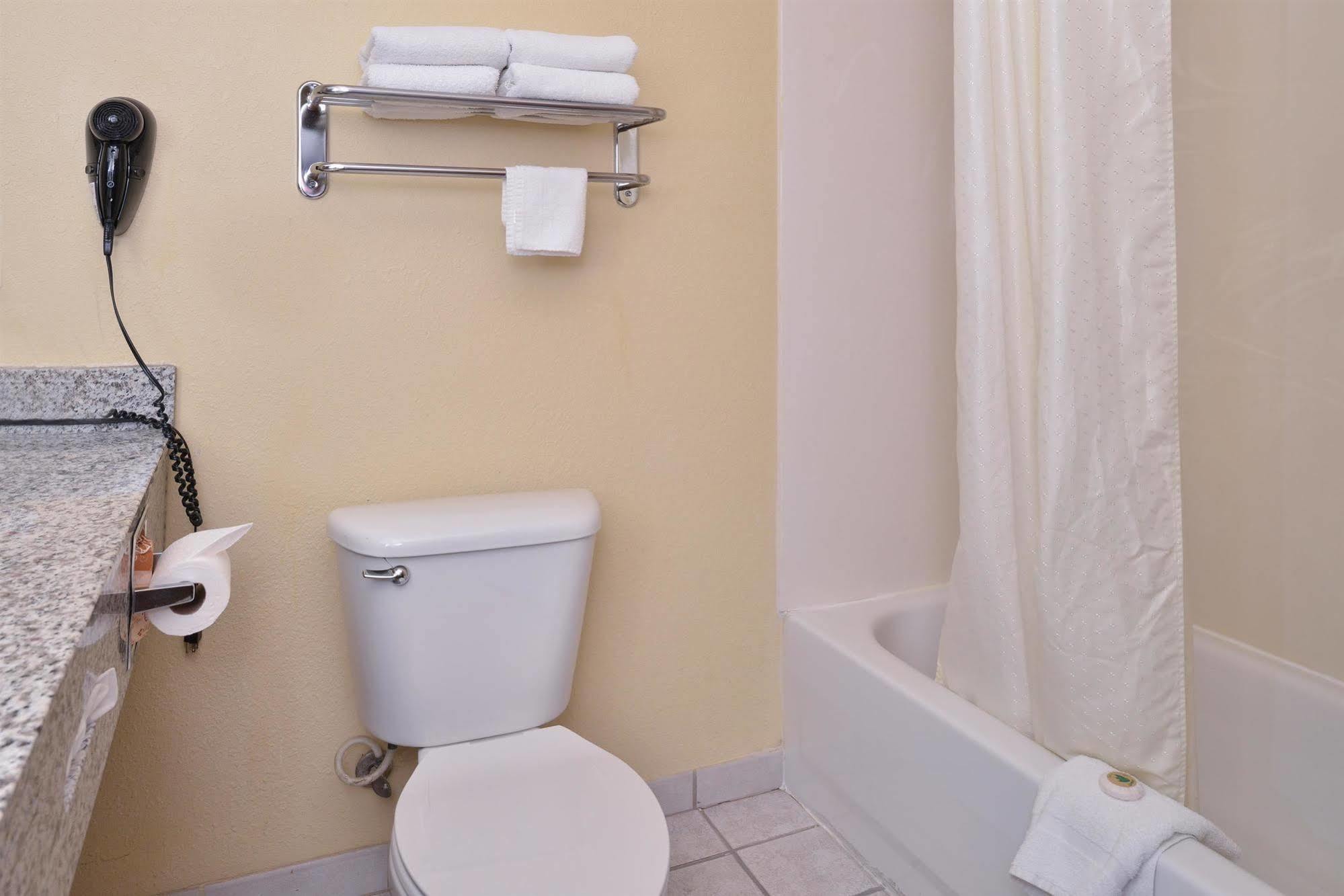 Quality Inn & Suites Fort Worth Dış mekan fotoğraf